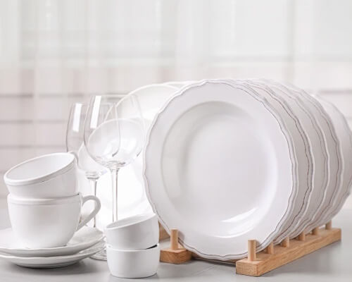 Melamine And Its Application In Melamine Tableware